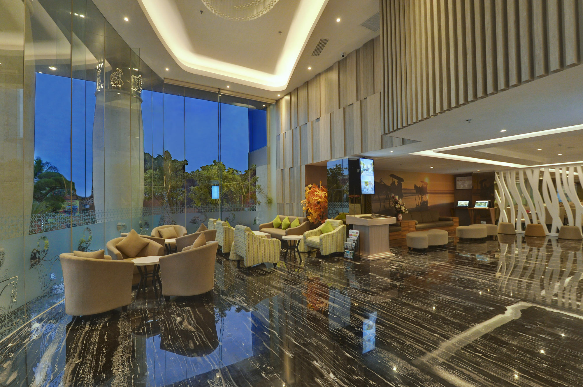 Platinum Adisucipto Hotel & Conference Center Kalasan Exterior foto
